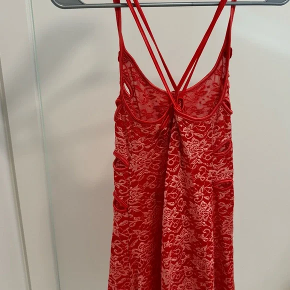 Red Mini Slip Dress with Spaghetti Straps for Night Out - Picture 3 of 3